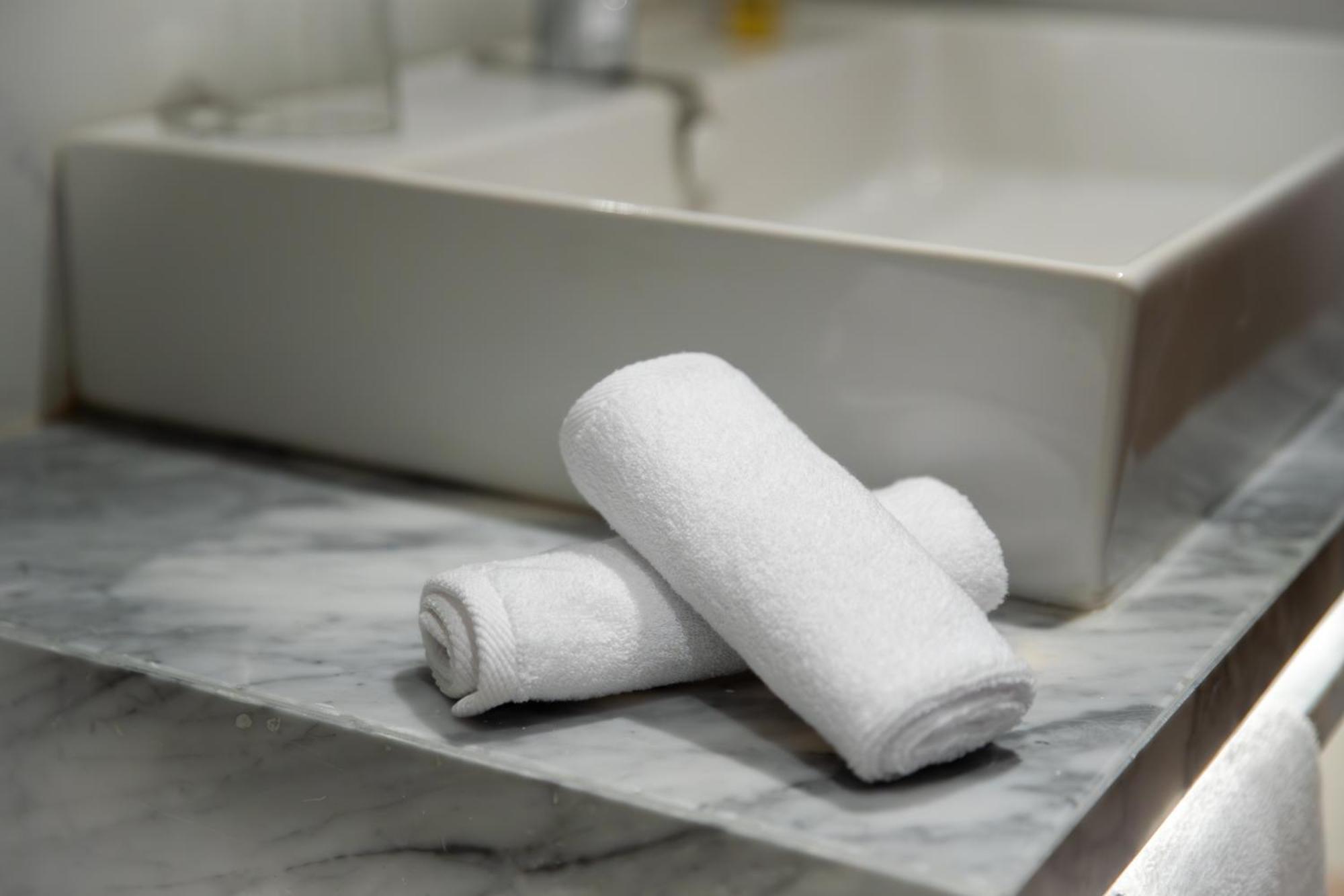 Dominium Palace Agadir Ngoại thất bức ảnh A rolled hand towel